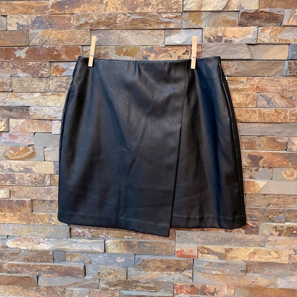 BAR III Vegan Leather Black Mini -Small - Picture 2 of 4
